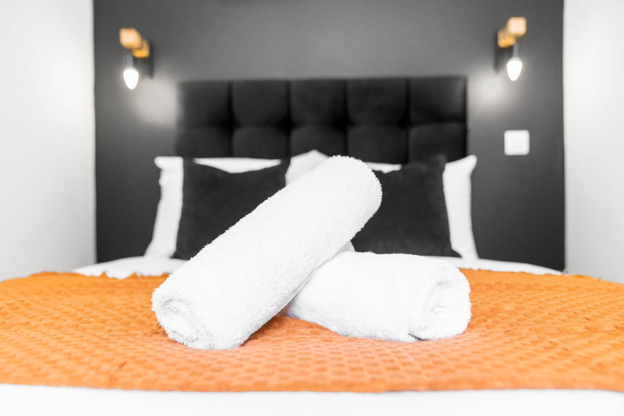 Stylish Apartment - Free Wifi & Netflix - On Street Parking - Double Bed - 49Ag Rowley Regis Extérieur photo