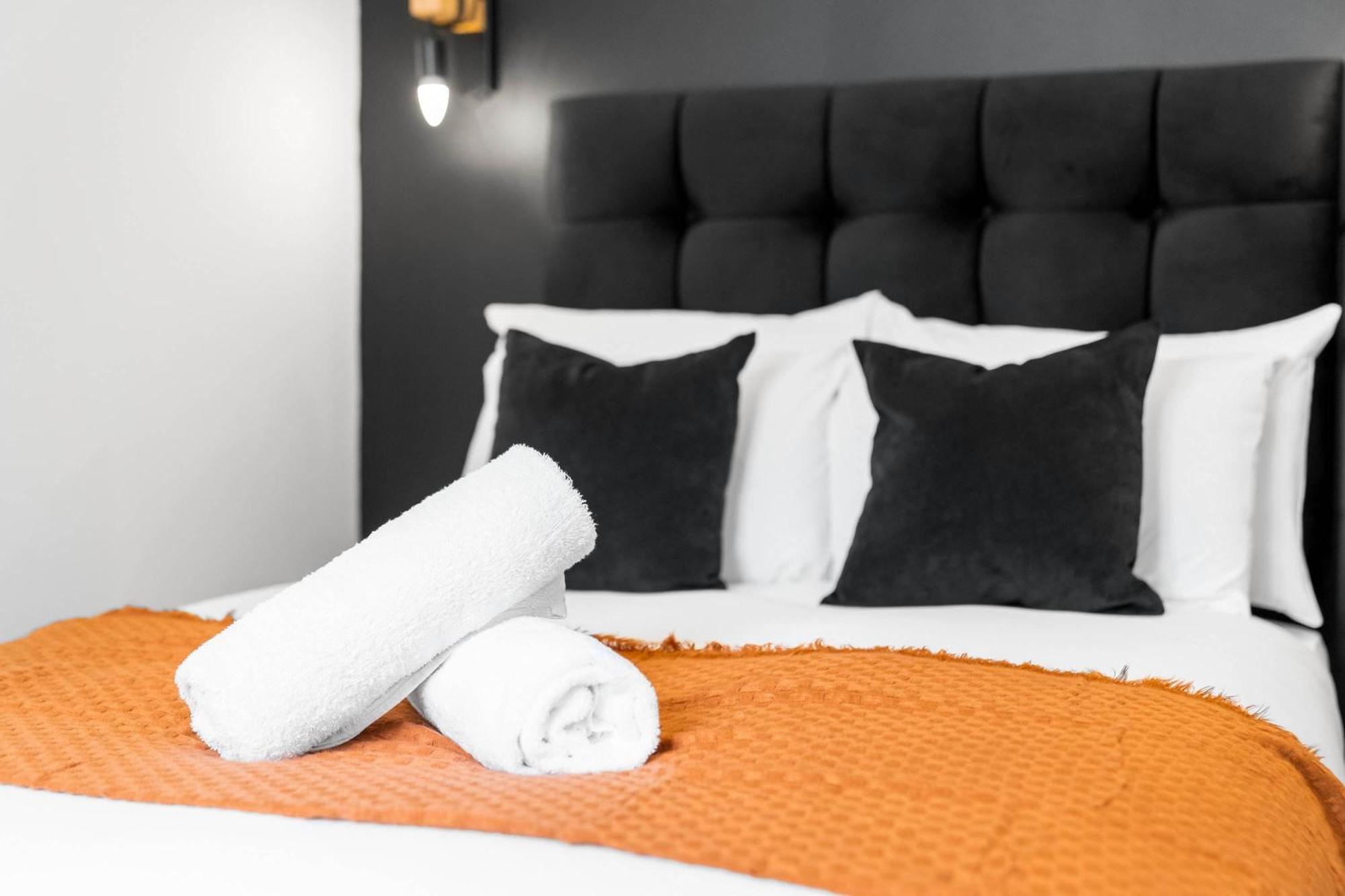 Stylish Apartment - Free Wifi & Netflix - On Street Parking - Double Bed - 49Ag Rowley Regis Extérieur photo
